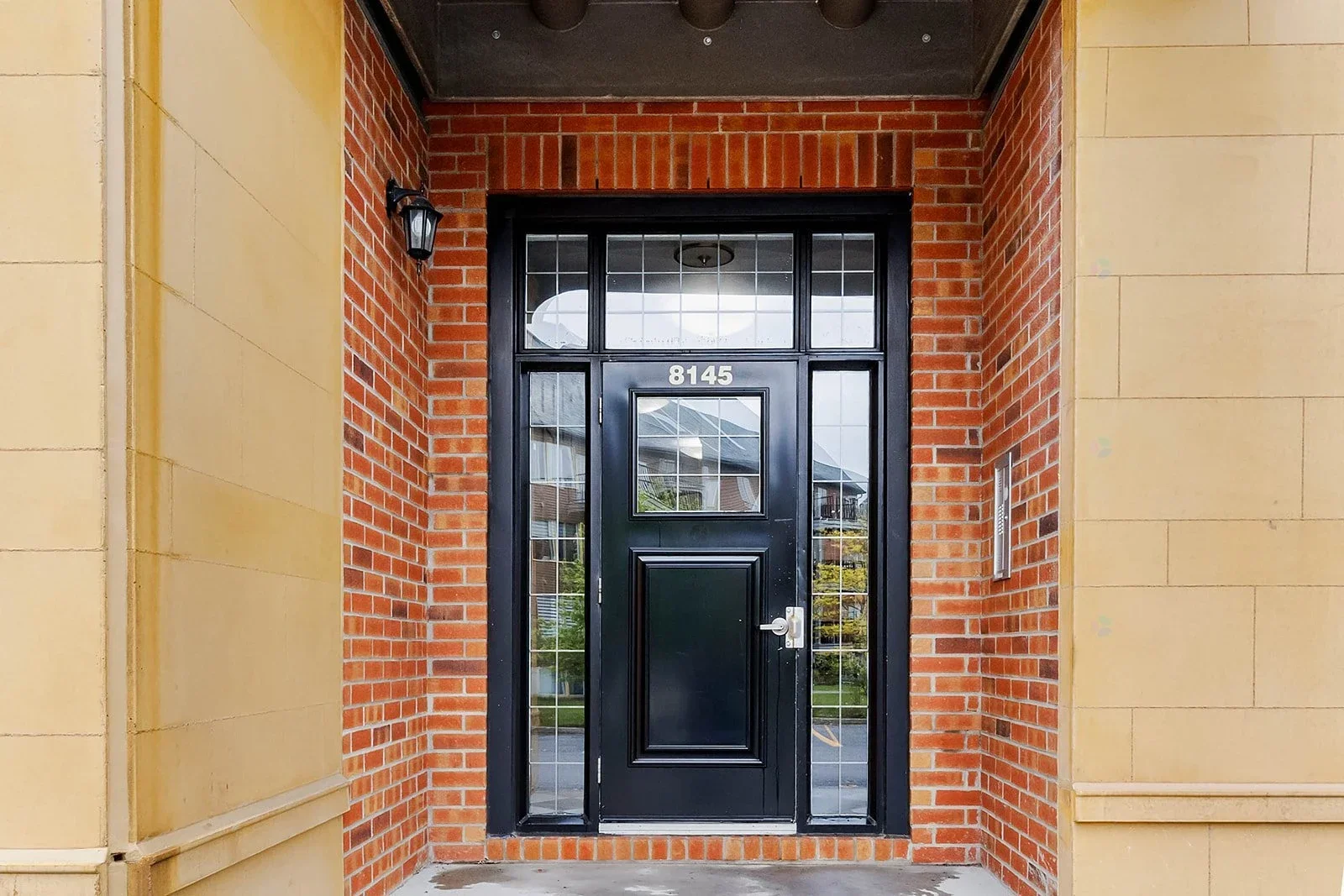 Entrée extérieure Entrée extérieure,