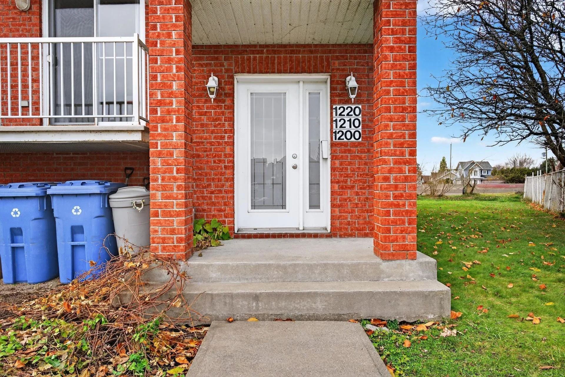 Entrée extérieure Entrée extérieure,