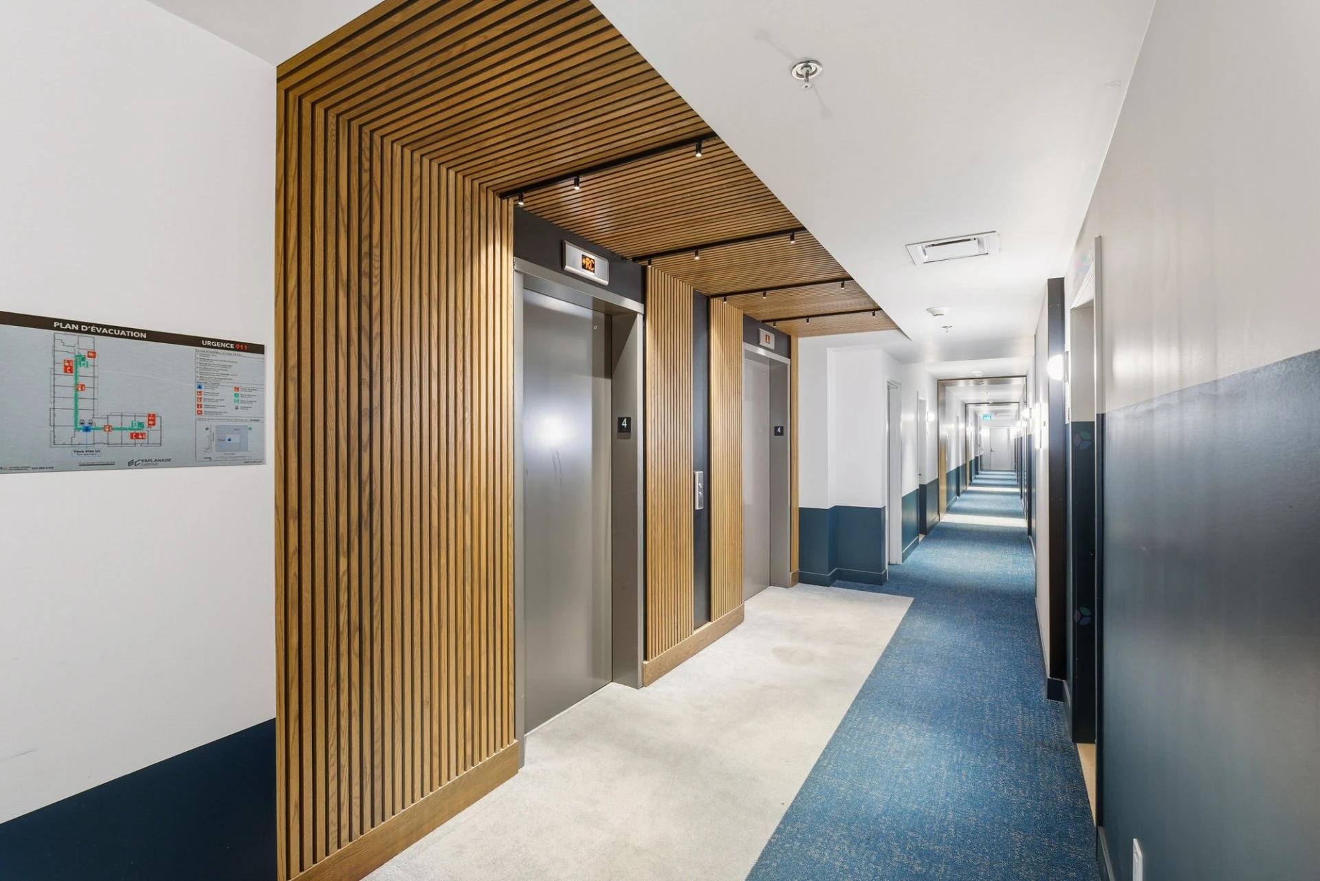 Entrée extérieure Entrée extérieure,