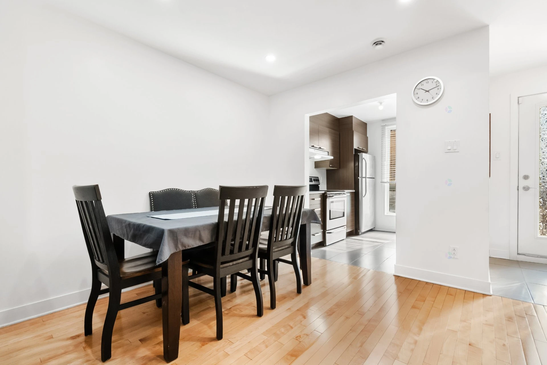 Salle à manger Salle à manger,