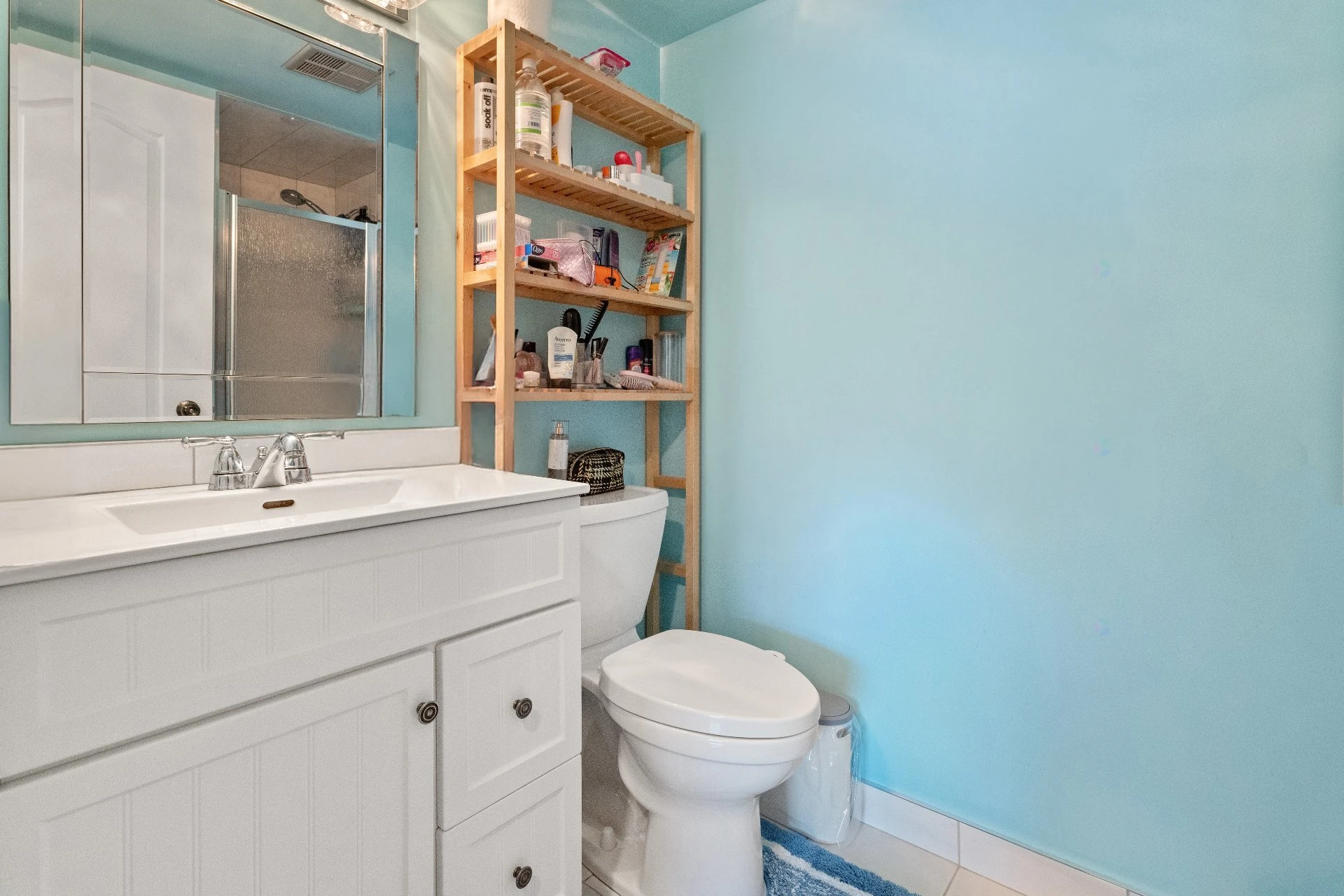 Salle de bains attenante à la CCP Salle de bains attenante à la CCP,