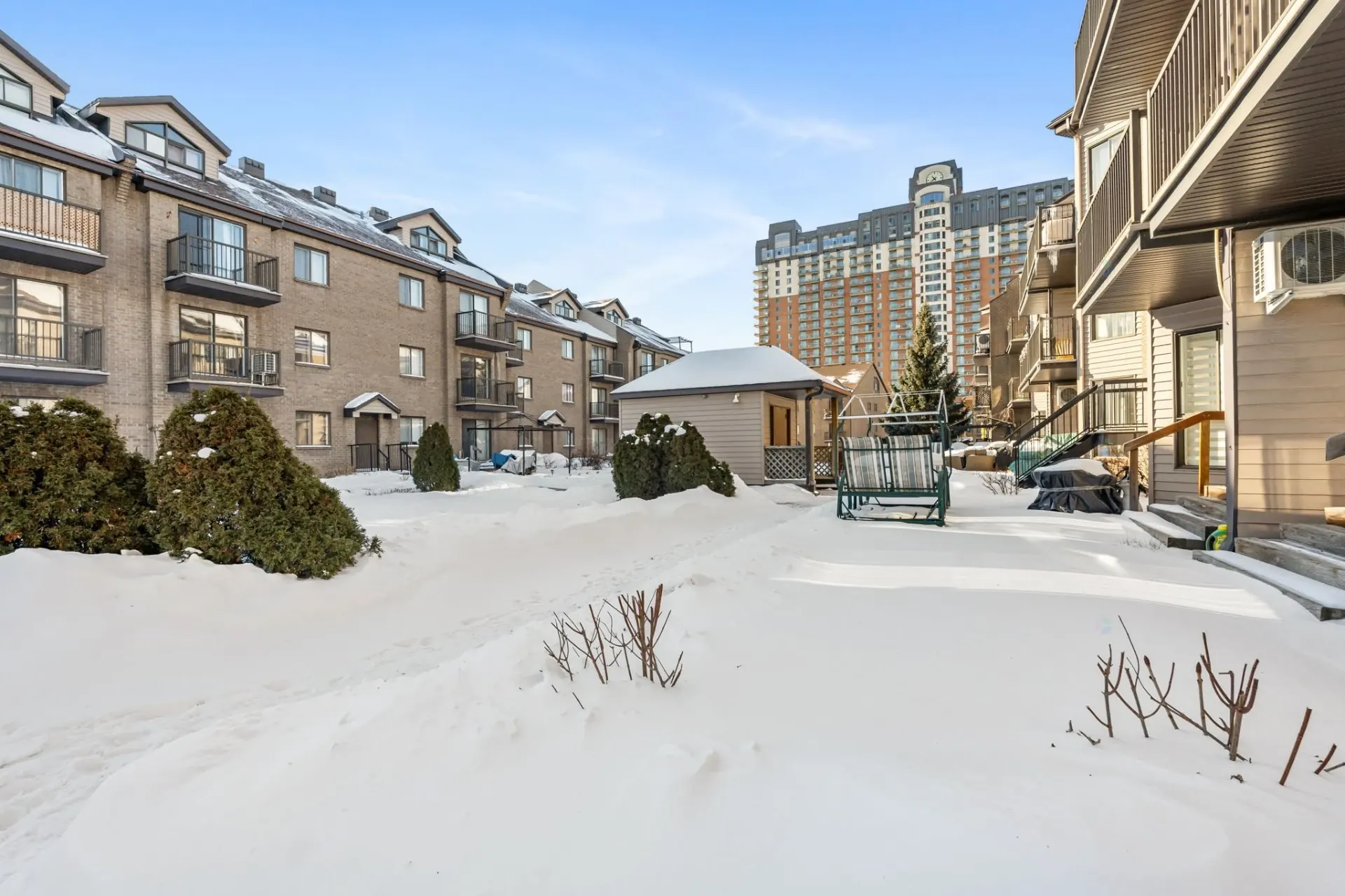 Face arrière Face arrière,