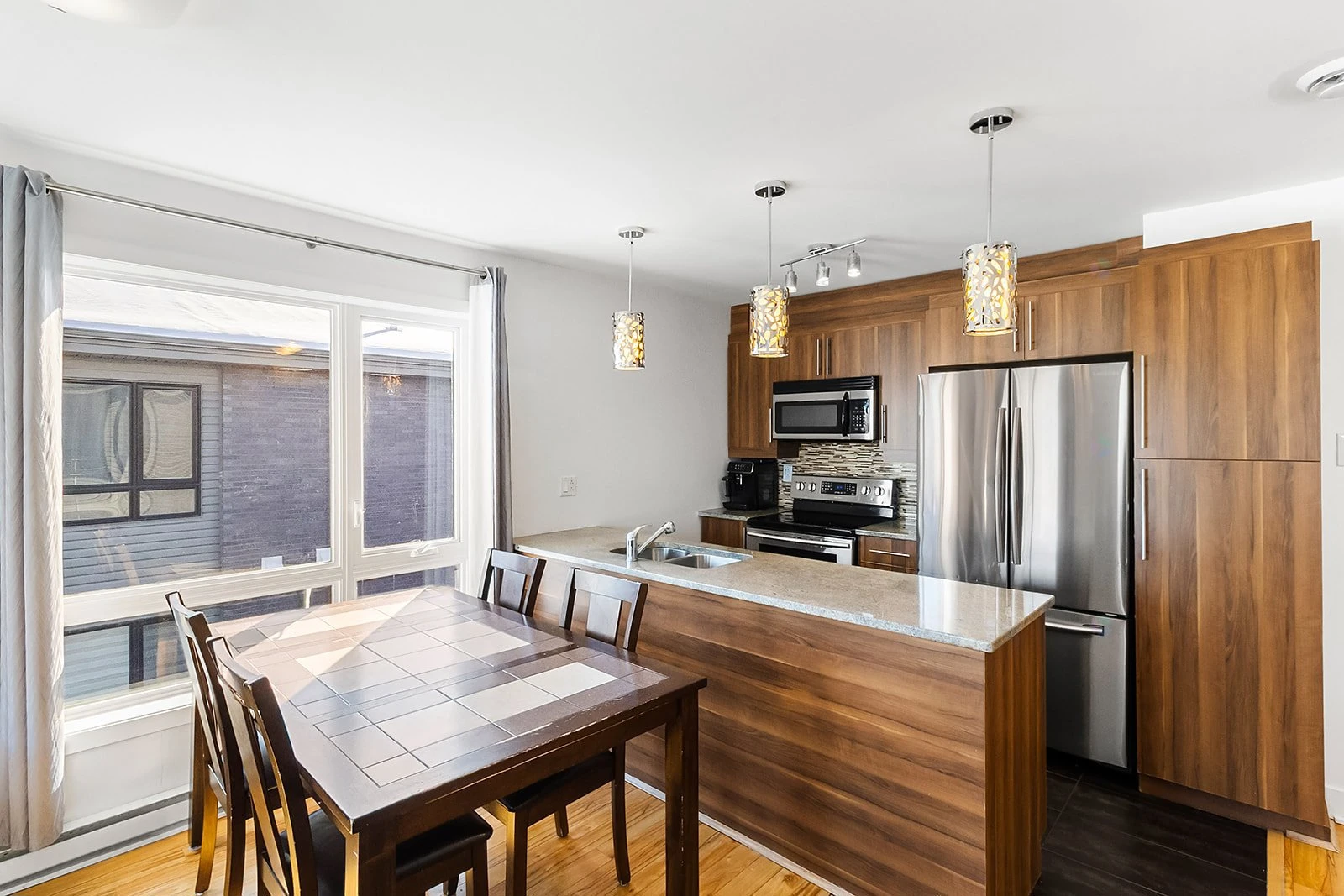 Salle à manger Salle à manger,