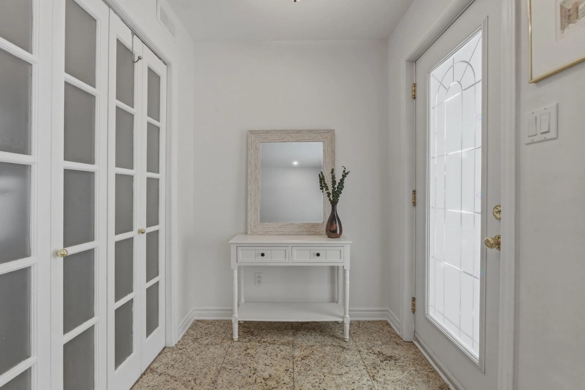 Hall d’entrée/Vestibule Hall d'entrée/Vestibule,