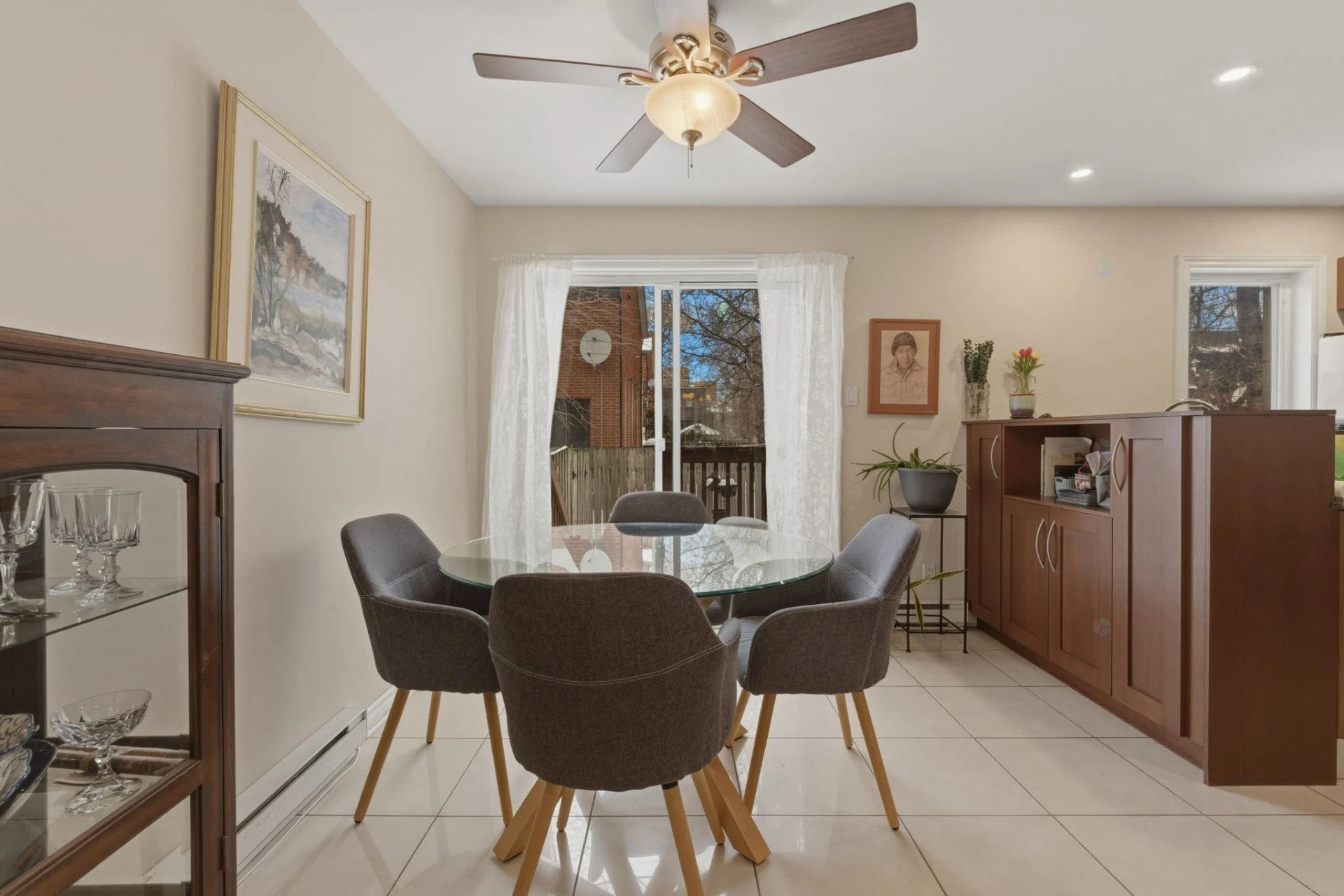 Salle à manger Salle à manger,