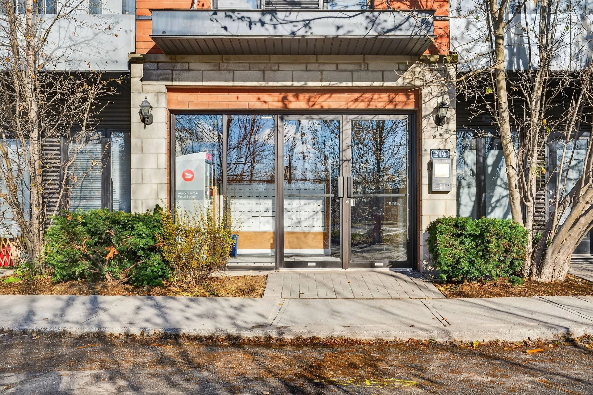 Entrée extérieure Entrée extérieure,