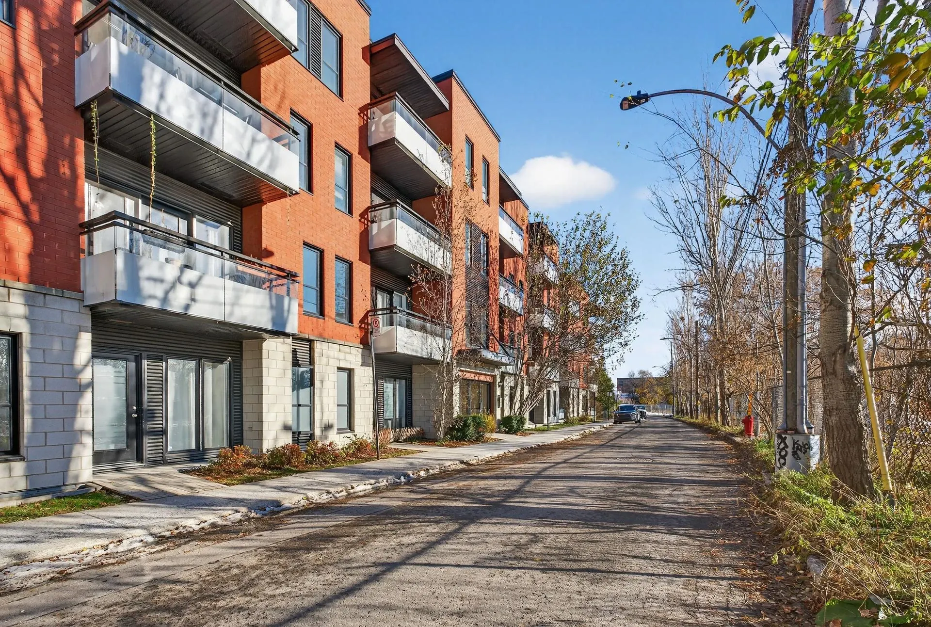 Face arrière Face arrière,