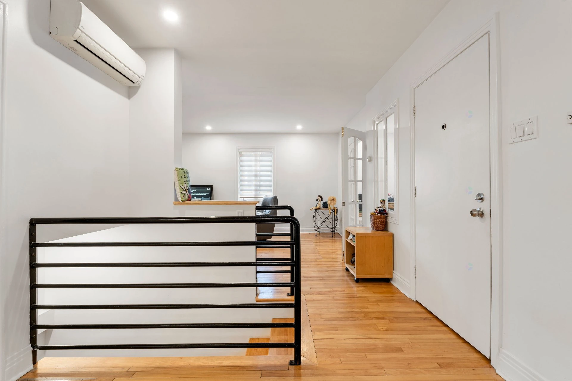 Mezzanine Mezzanine,