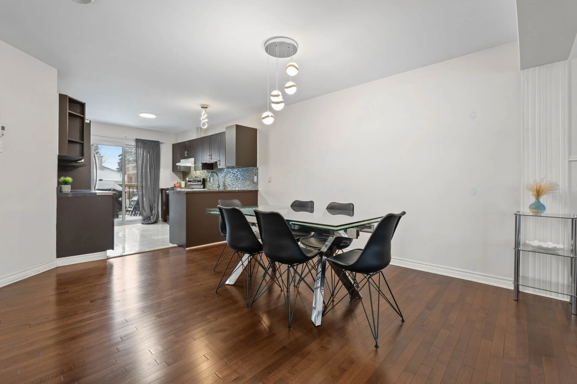 Salle à manger Salle à manger,