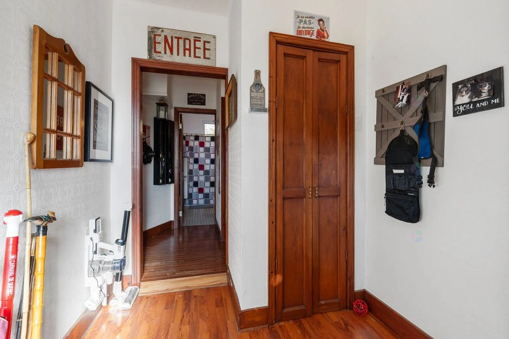 Hall d’entrée/Vestibule Hall d'entrée/Vestibule,