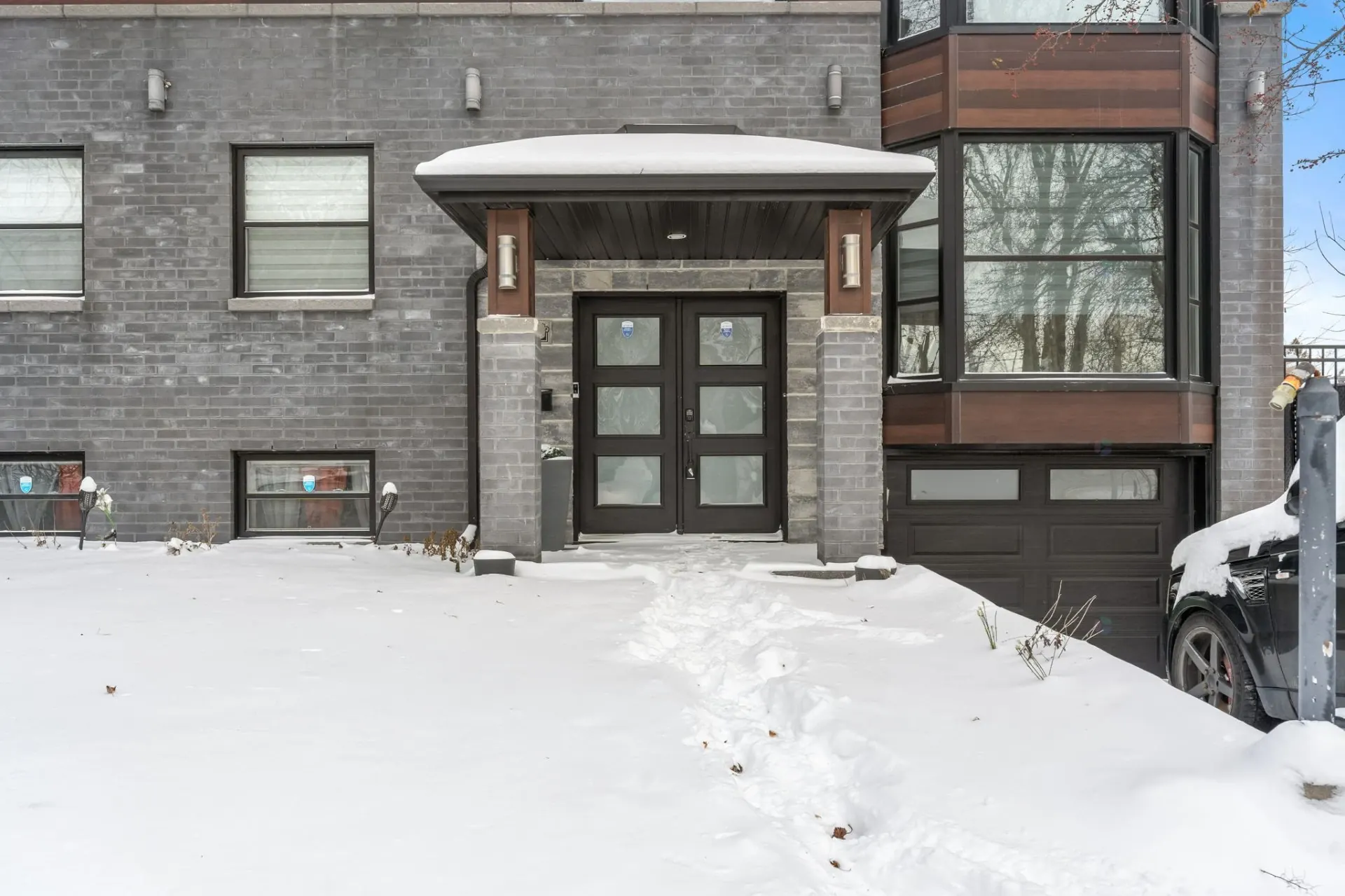 Entrée extérieure Entrée extérieure,