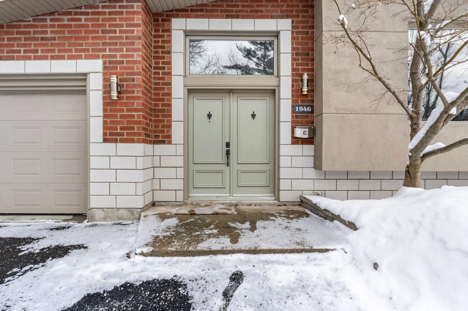 Entrée extérieure Entrée extérieure,