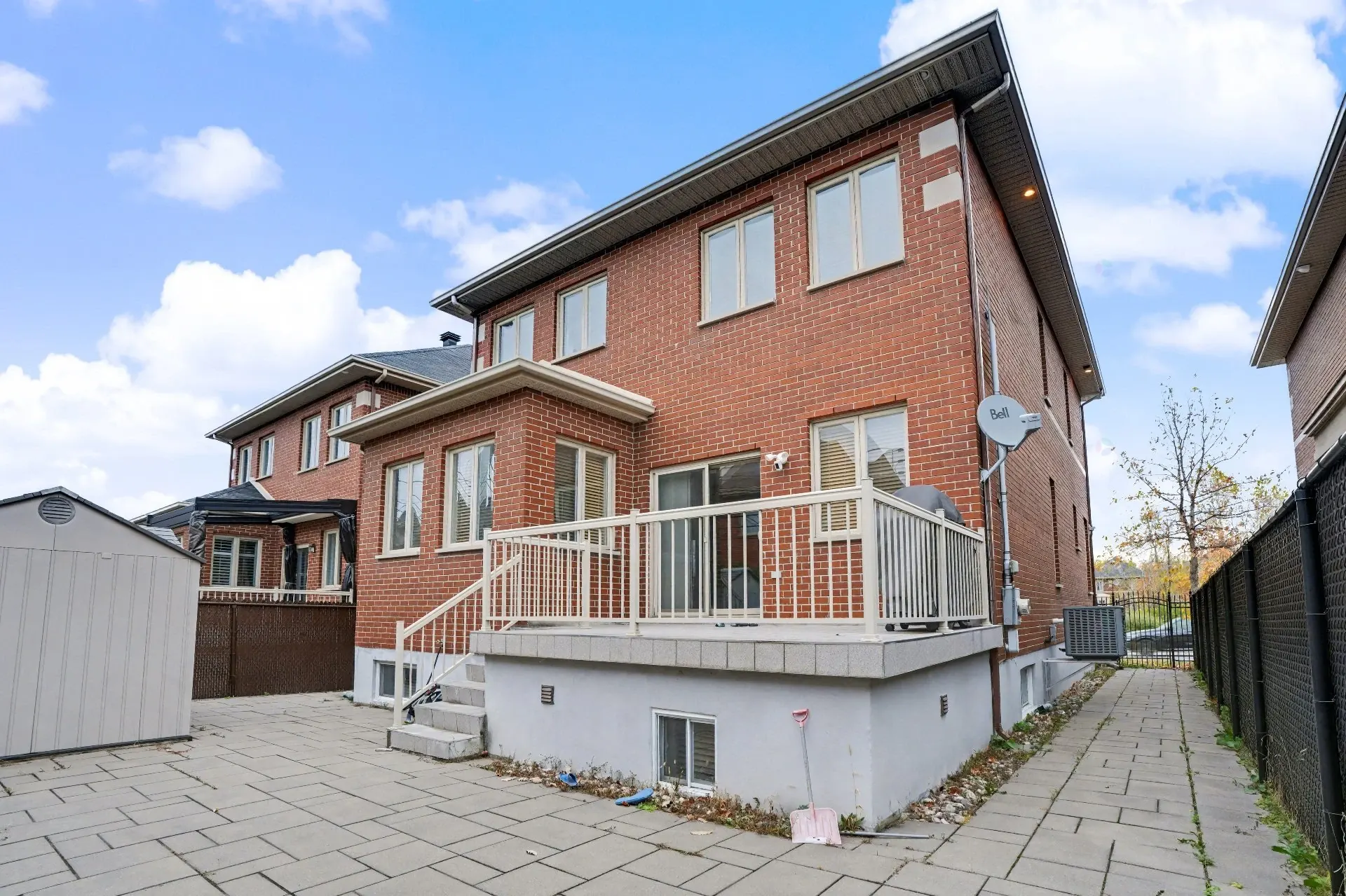 Face arrière Face arrière,