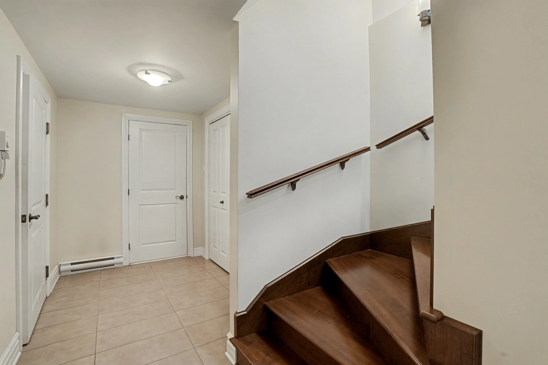 Hall d’entrée/Vestibule Hall d'entrée/Vestibule,