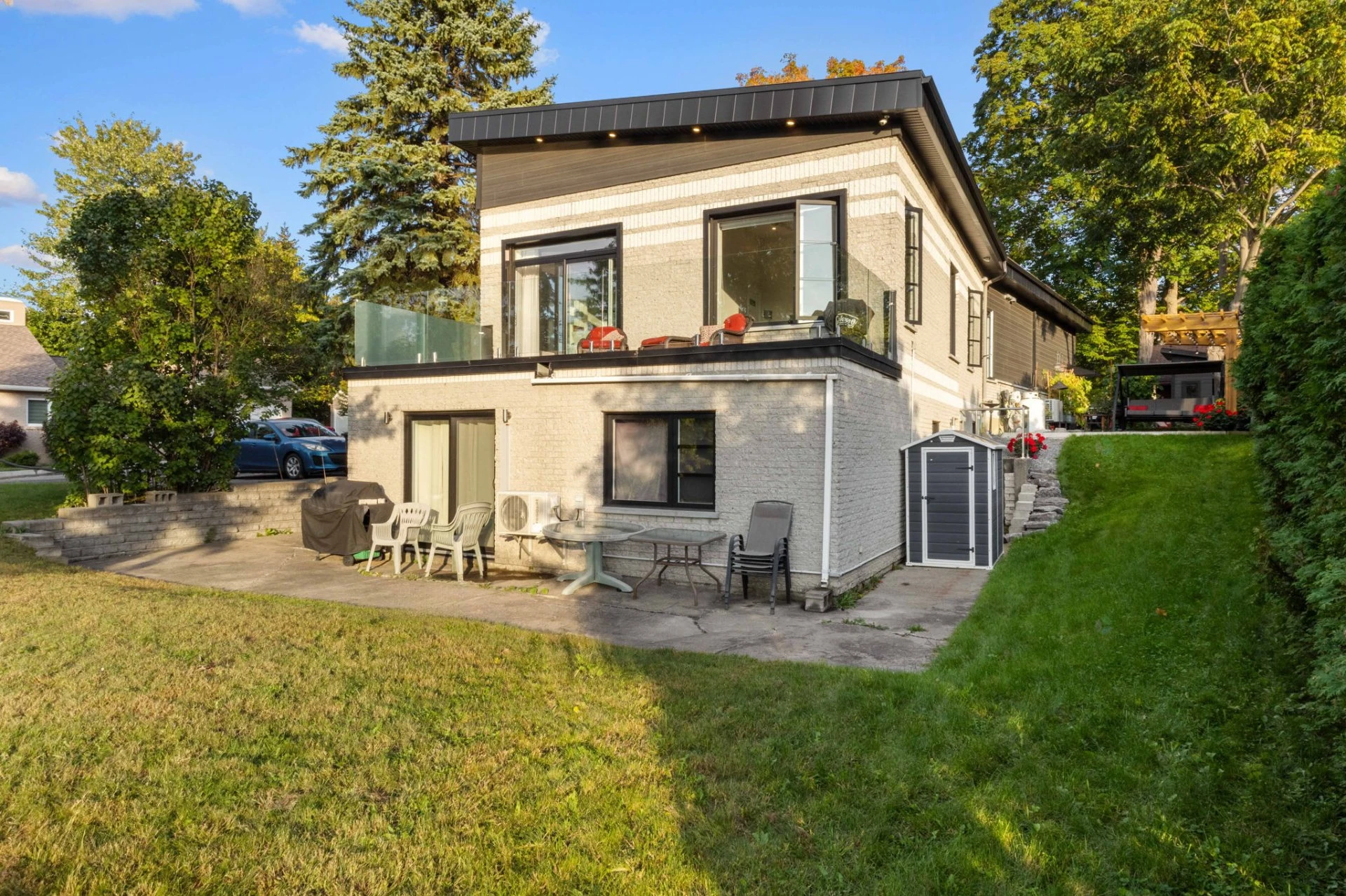 Face arrière Face arrière,