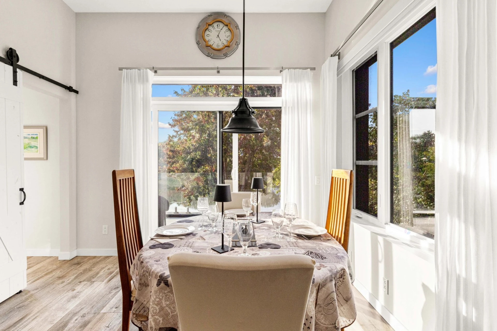 Salle à manger Salle à manger,