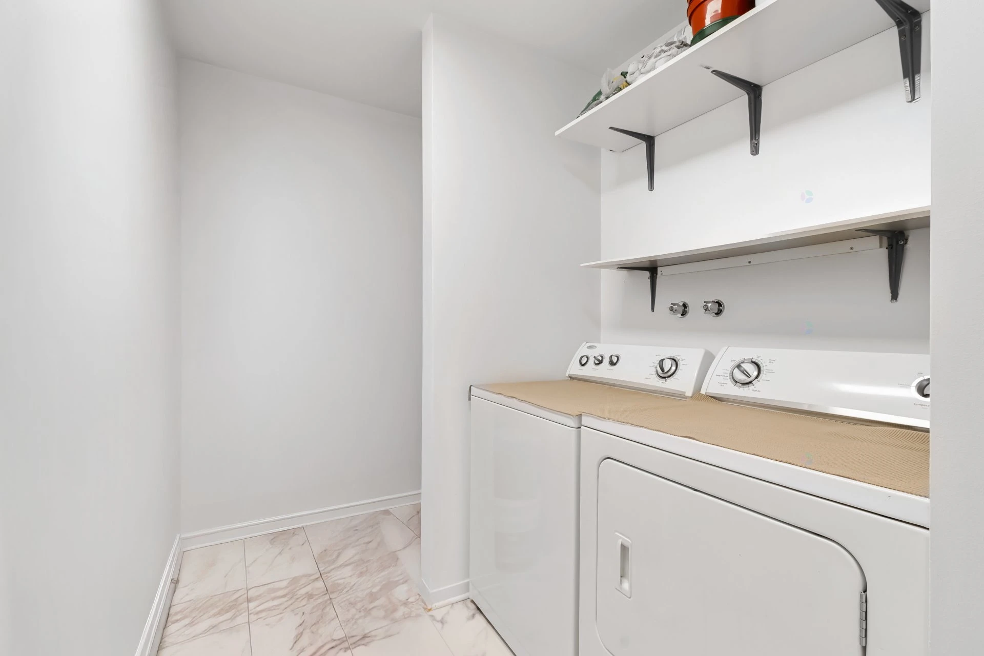 Salle de lavage Salle de lavage,