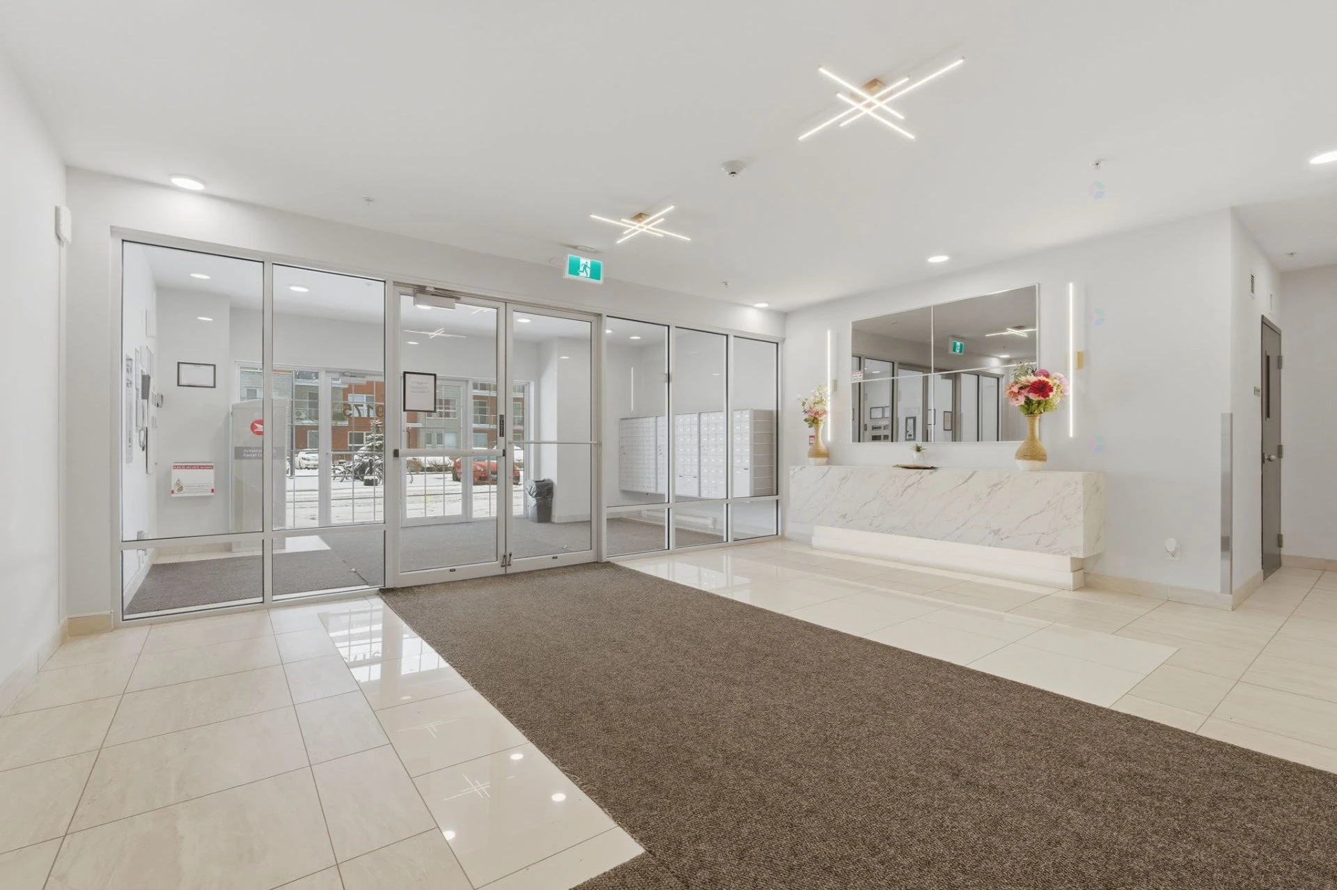 Entrée extérieure Entrée extérieure,