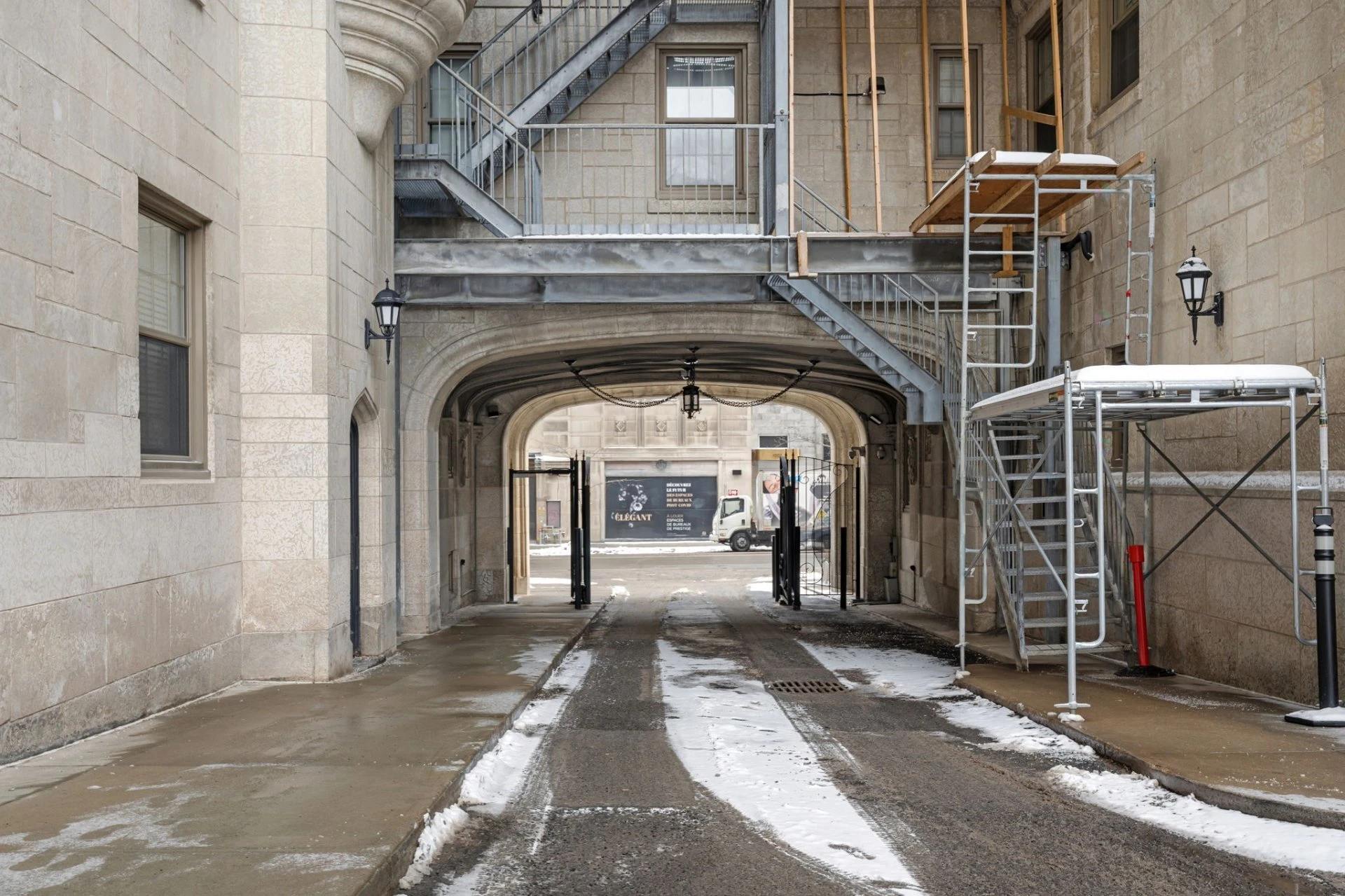 Face arrière Face arrière,