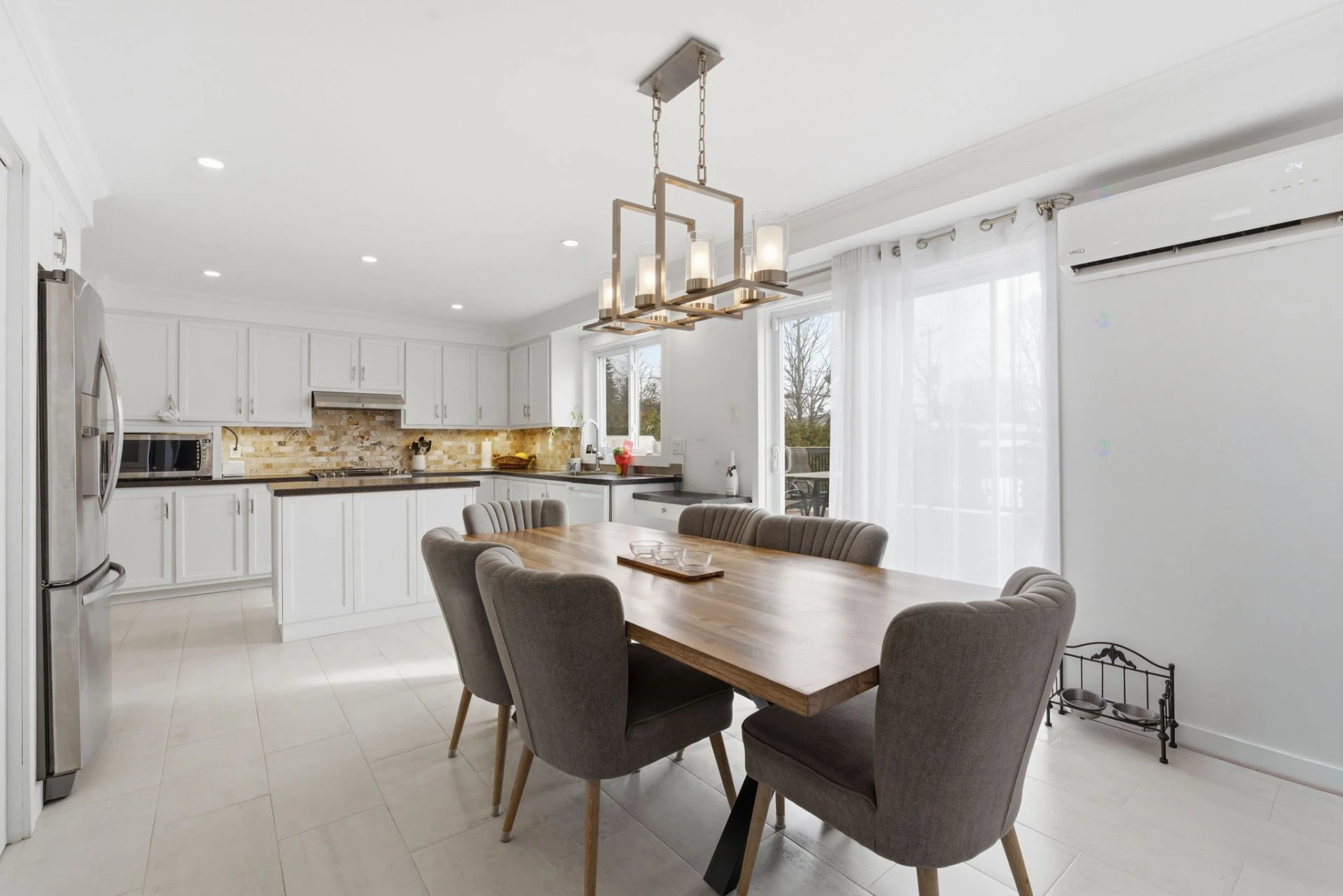 Salle à manger Salle à manger,