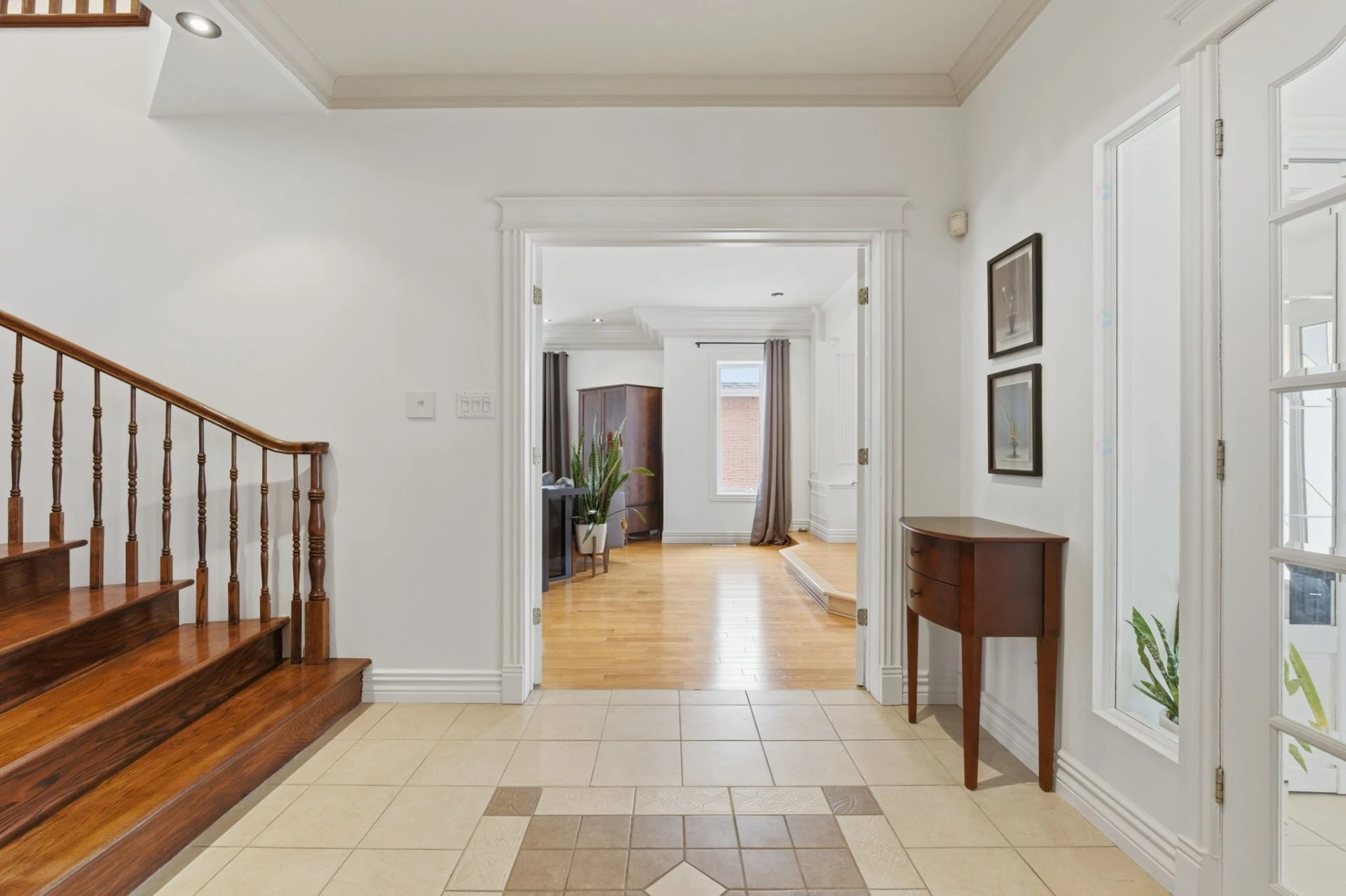 Hall d’entrée/Vestibule Hall d'entrée/Vestibule,