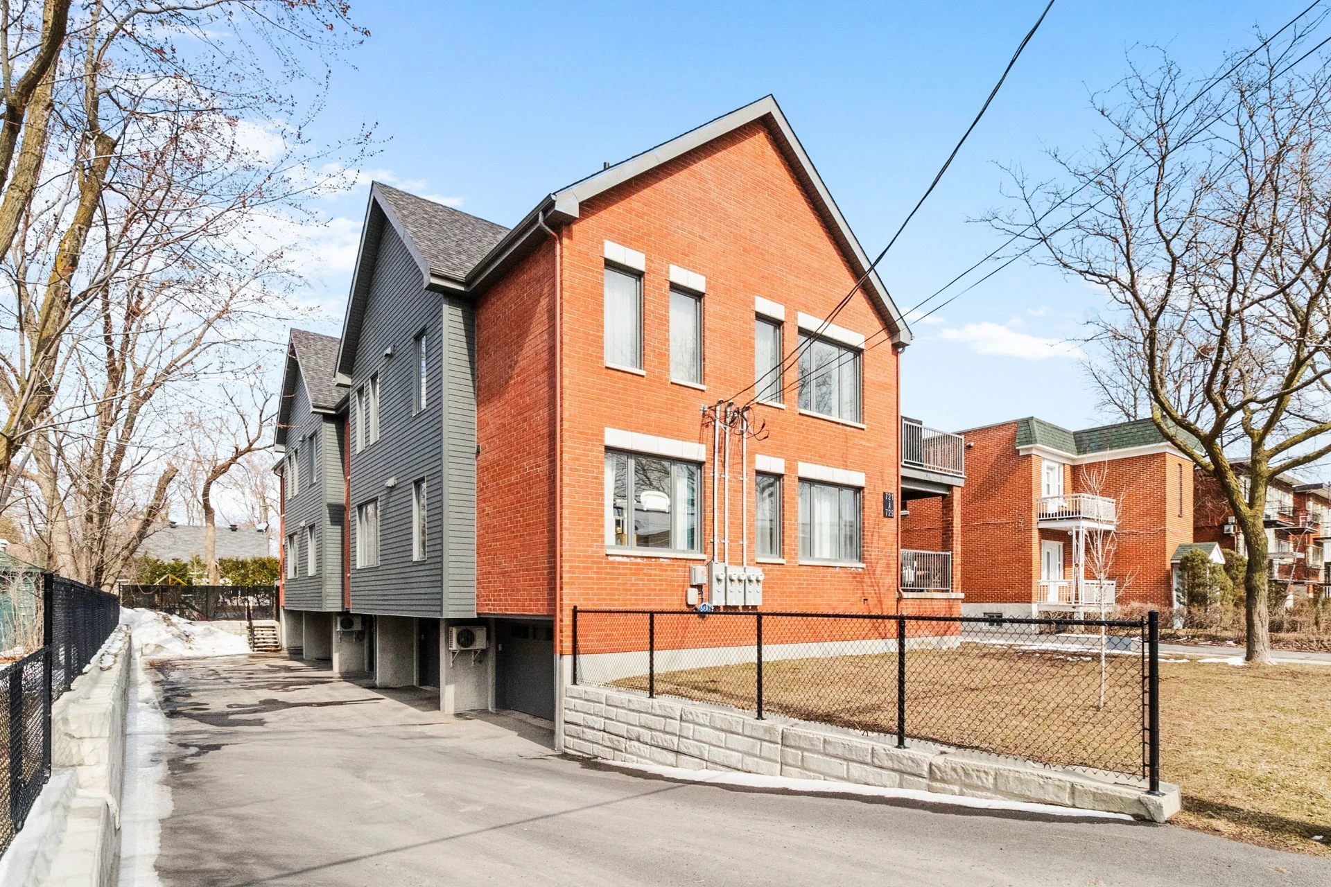 Face arrière Face arrière,