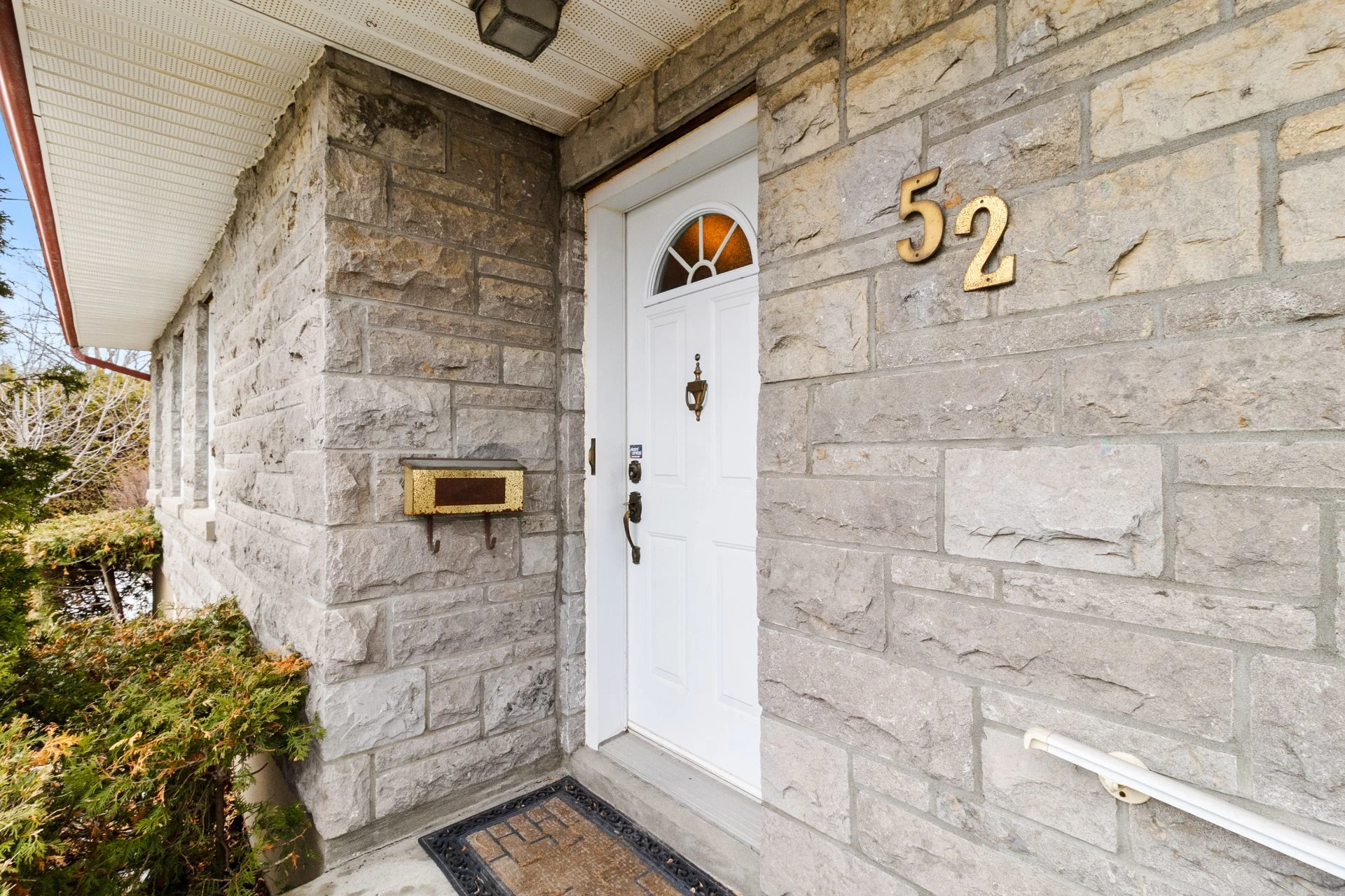 Entrée extérieure Entrée extérieure,