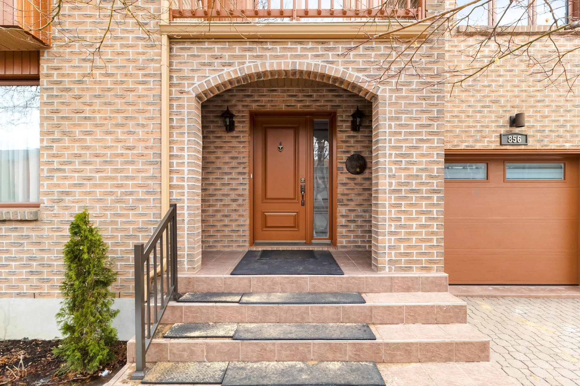 Entrée extérieure Entrée extérieure,