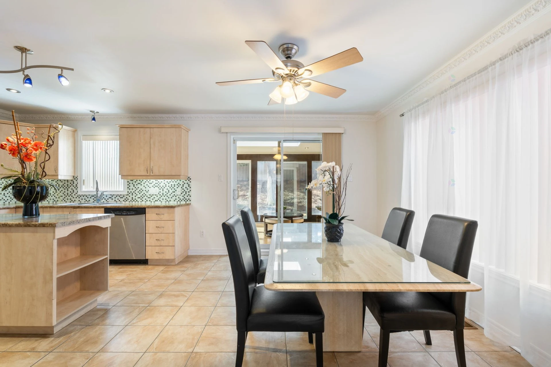 Salle à manger Salle à manger,